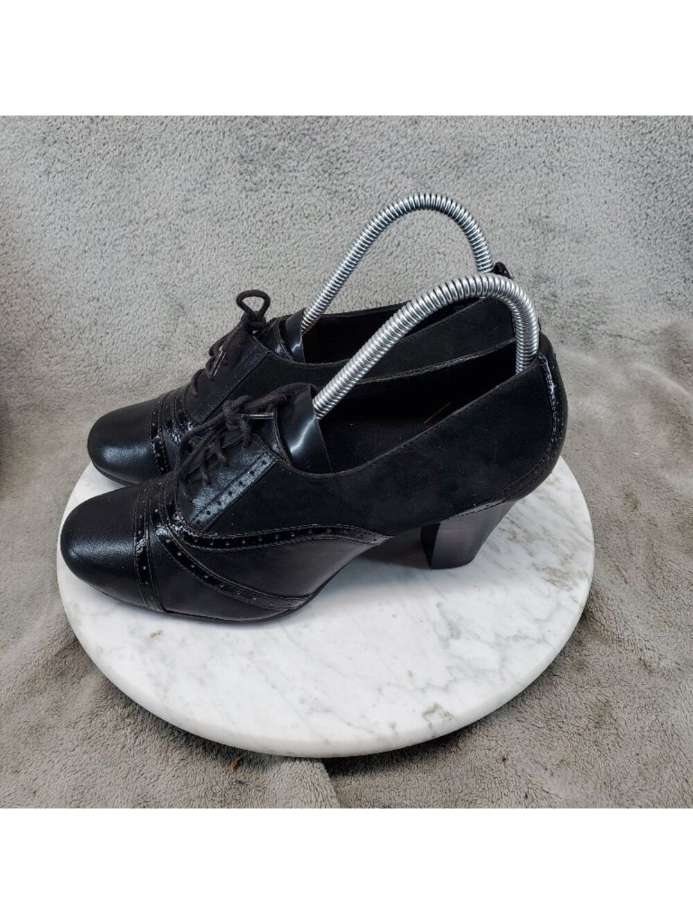 Clarks Shoes Womens Size 8 Black Leather Artisan Dark Academia Brogue *Read*